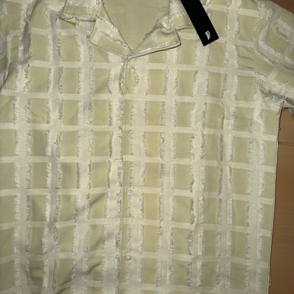 Left Point Shredded Button Up - Picture 2 of 2